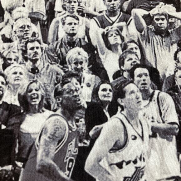 Michael Jordan Chicago Bulls The Last Shot All Over Print VTG T-Shirt Size S - Picture 13 of 14